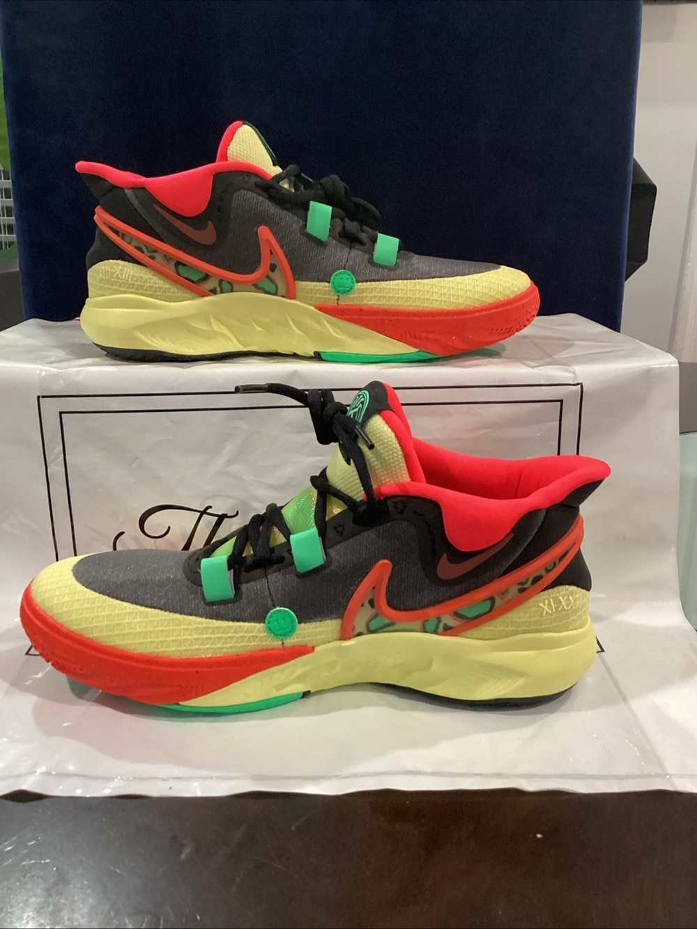 Nike Kyrie 8 Go GS Sneakers 7Y/8.5W/7Men Black Lemon Chiffon DQ8076 003